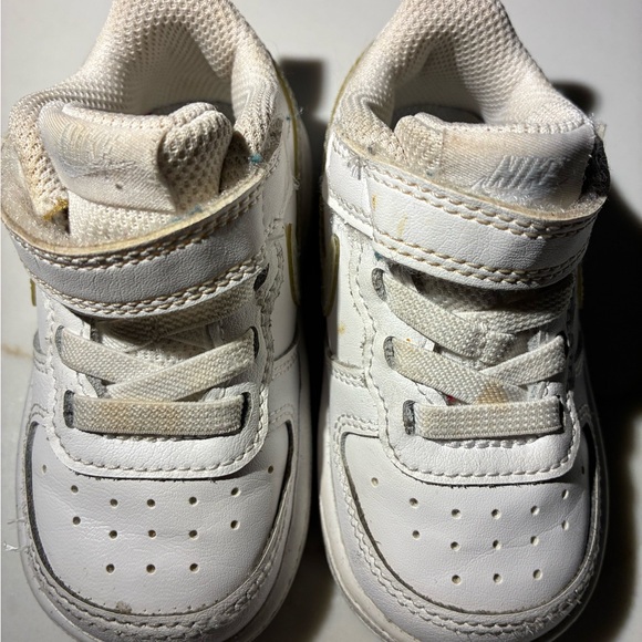 Nike Kids White Leather Sneakers - Picture 1 of 5
